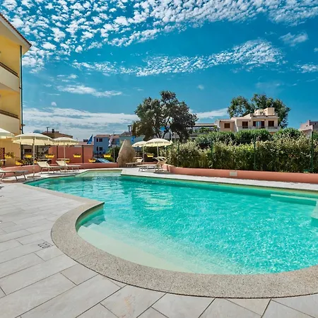 아파트호텔 Con Piscina A