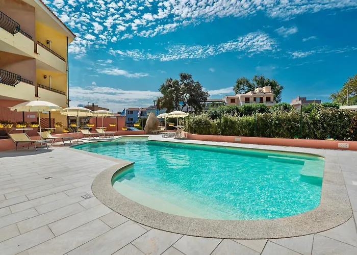 Aparthotel Con Piscina A