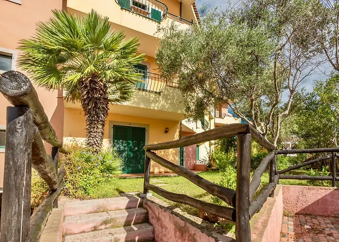 Con Piscina A Santa Teresa Gallura